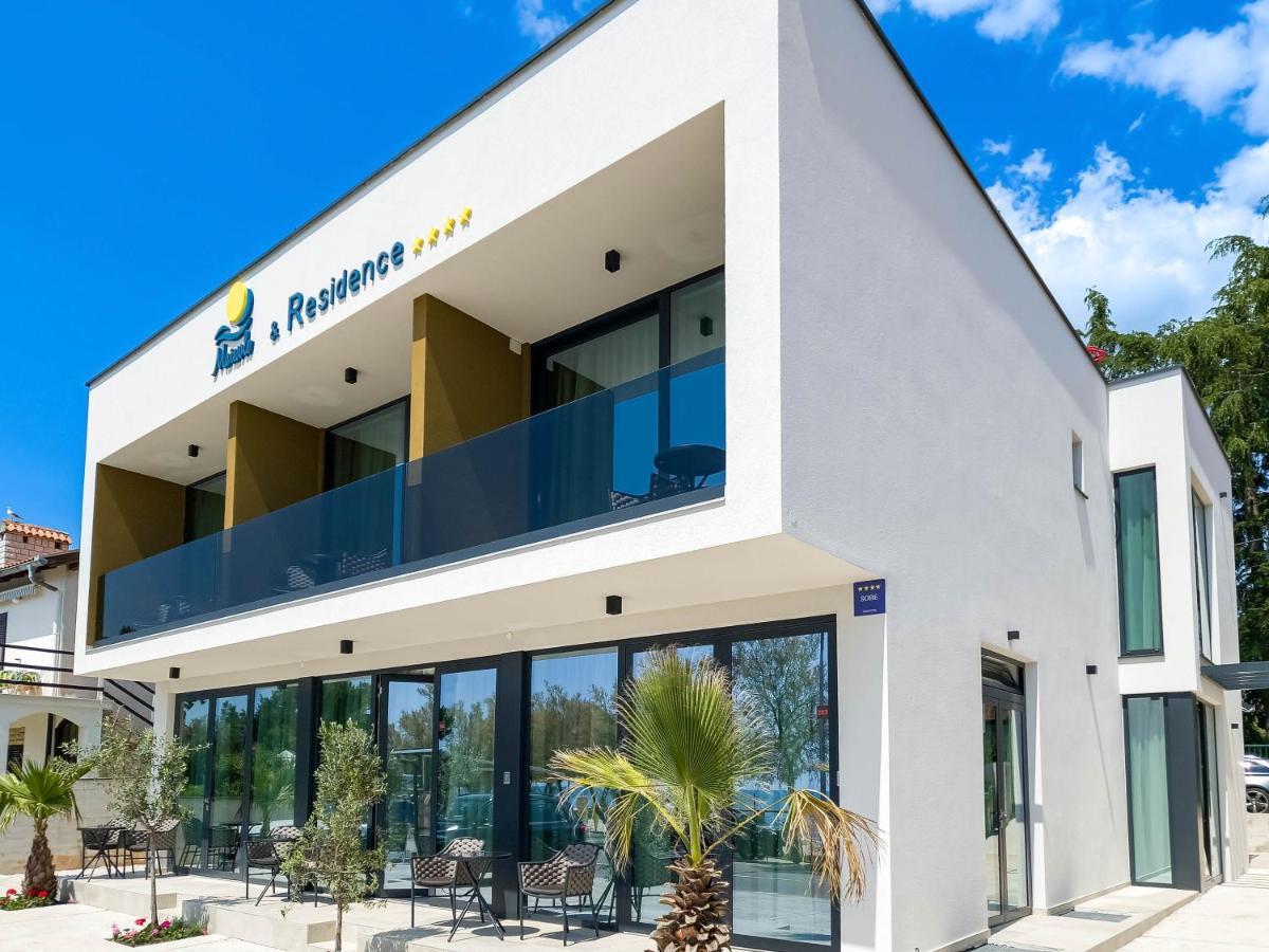Maresole Beachfront Residence Porec Exterior photo