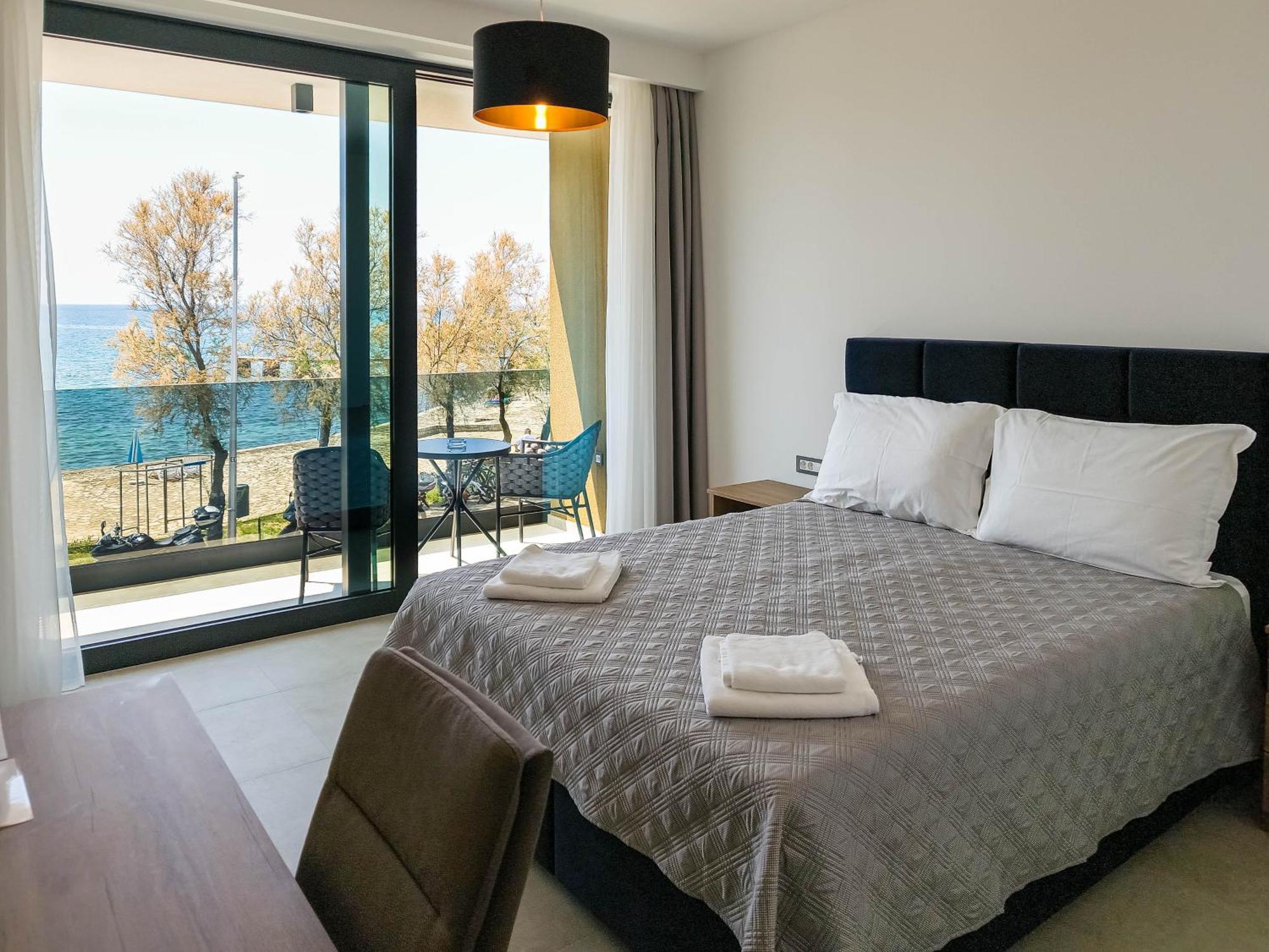 Maresole Beachfront Residence Porec Exterior photo