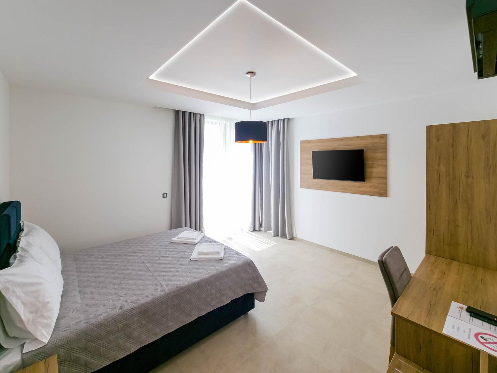 Maresole Beachfront Residence Porec Exterior photo